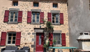 Maison 8-9 personnes dans un des plus beaux villages de France